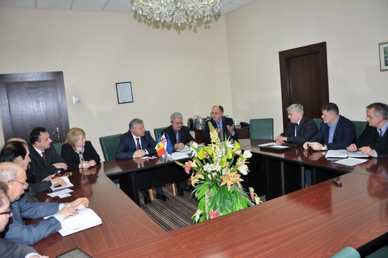 Revenit la Alma Mater pentru a dezvolta proiecte internaționale Revenit la Alma Mater pentru a dezvolta proiecte internaționale